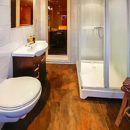 Cozy In With Sauna 度假居 *